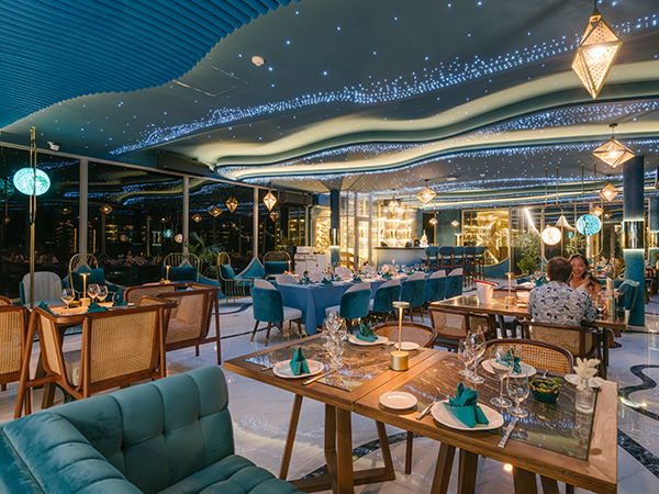 Moon Terrace Rooftop Restaurant | Sunset Drinks and Romantic Dinners